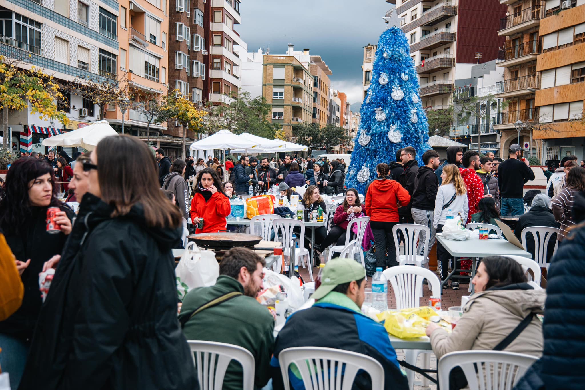 Shared meals and parallel activities during Festivern in Tavernes de la Valldigna