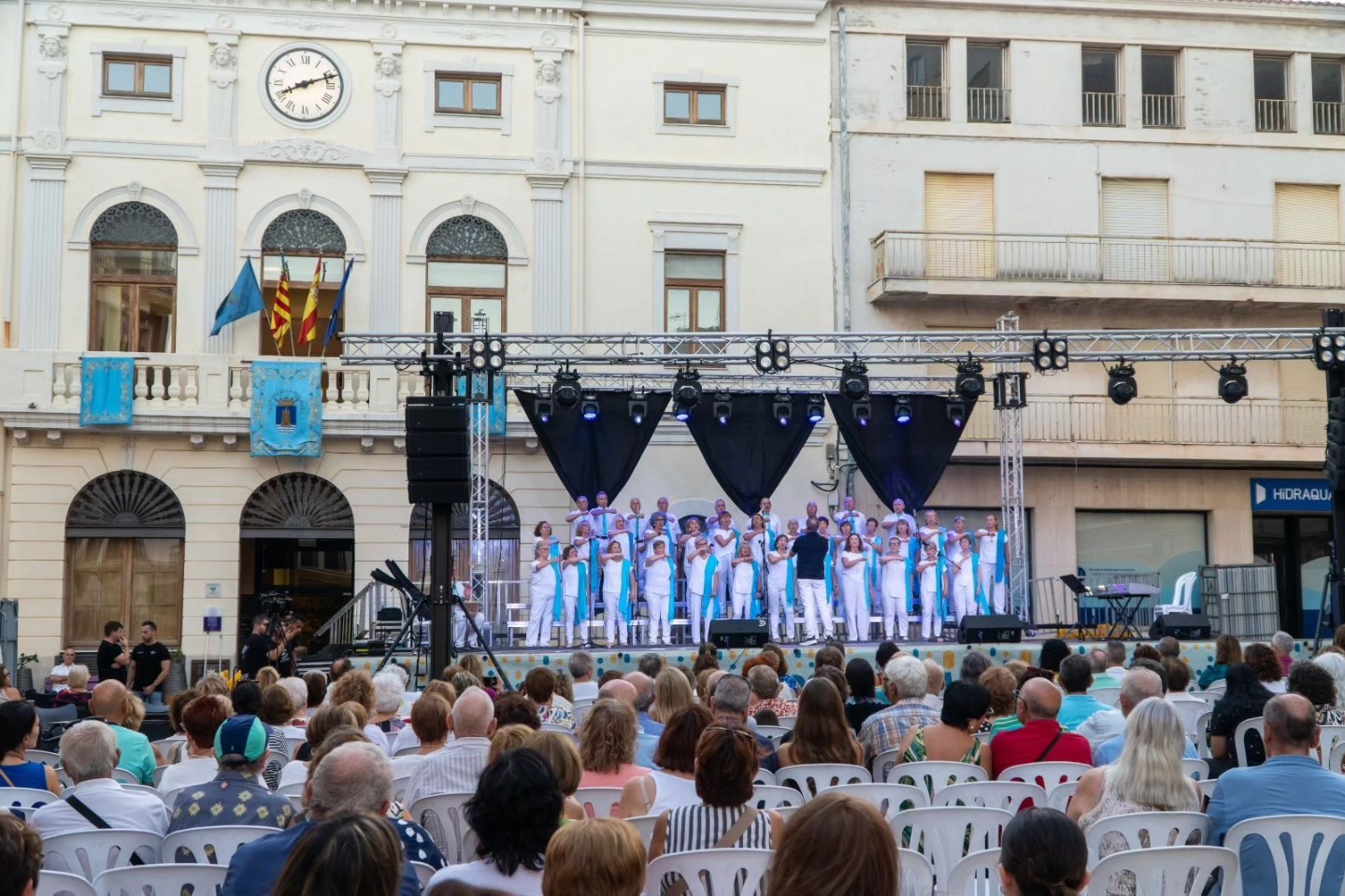 Corals participants en una cita musical de les Festes Majors de Tavernes