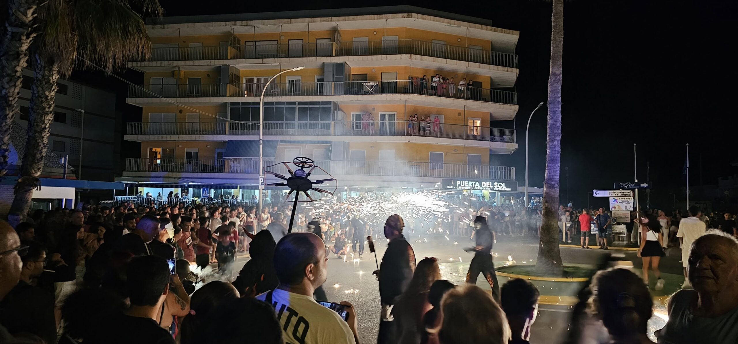 Celebración de la Noche de San Juan en Tavernes