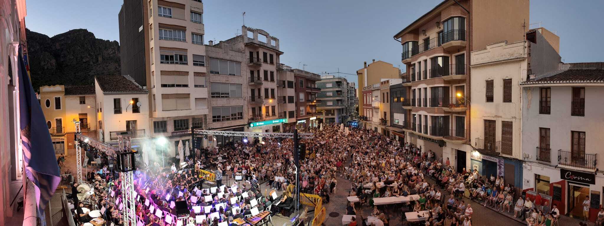Concierto de la SIUM durante las Fiestas Mayores de Tavernes
